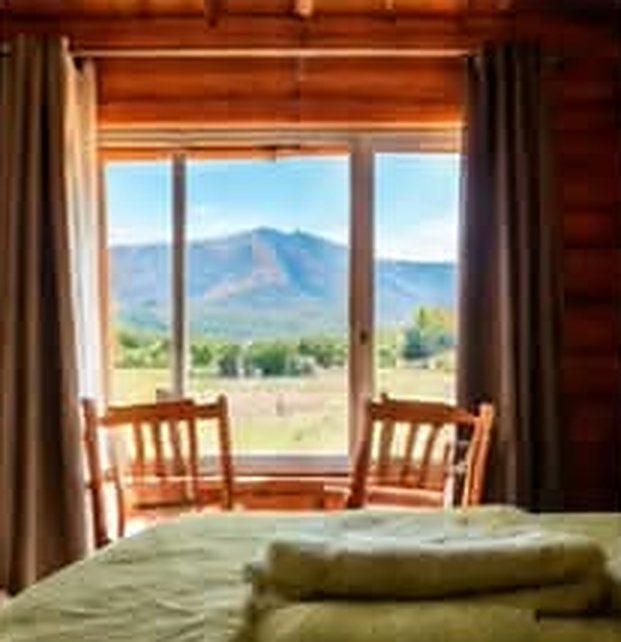Dormitorio con ventana a las sierras, Complejo E.Dén